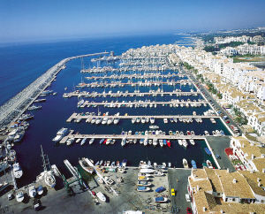 西班牙擁有7800公里的海岸線